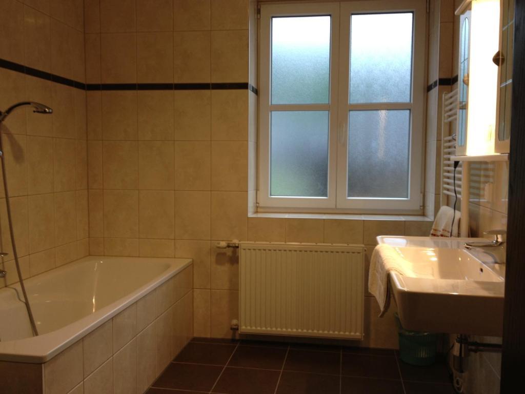 Gasthof Bacher Hotell Villach Eksteriør bilde